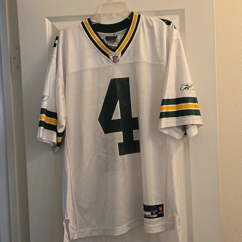 Brett Favre jersey sz med - Picture 2 of 5